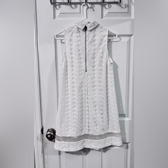 Alice + Olivia Irene Lace Dress - Picture 3 of 8